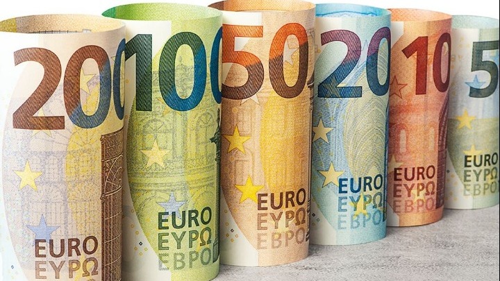 Τράπεζες: Ακρίβυνε το χρήμα για τις επιχειρήσεις – Πώς επηρεάζονται τα επιτόκια των δανείων στην Ελλάδα από τις αυξητικές τάσεις στο διατραπεζικό κόστος χρηματοδότησης